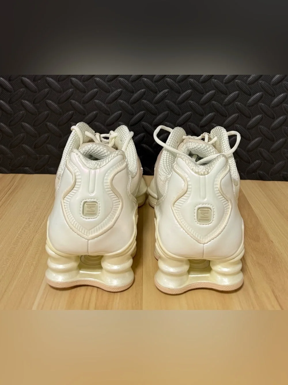 Nike Shox TL Pearl White Particle Pink Sneakers IH5075-219 Womens Size 8